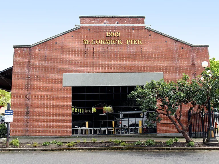 810 NW Naito Pkwy #F22 — Photo 20