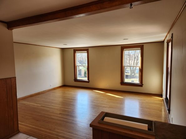37 E Main St, Victor, NY 14564