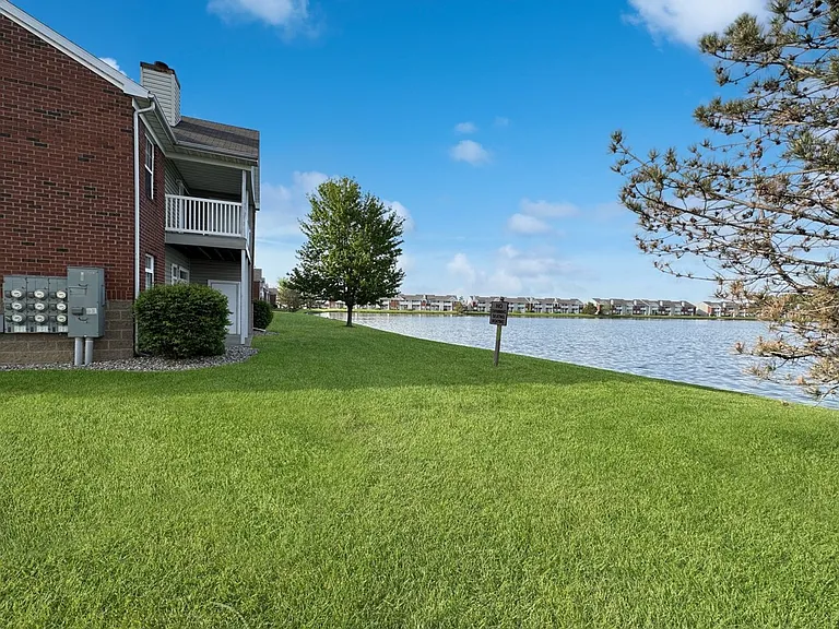 705 Beachfront Dr — Photo 52