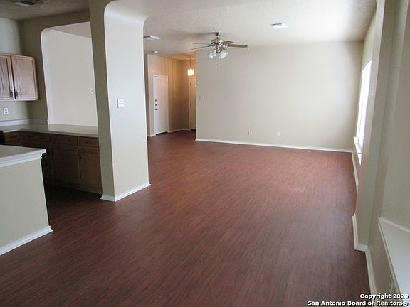 5th image of 15830 Colton Wl