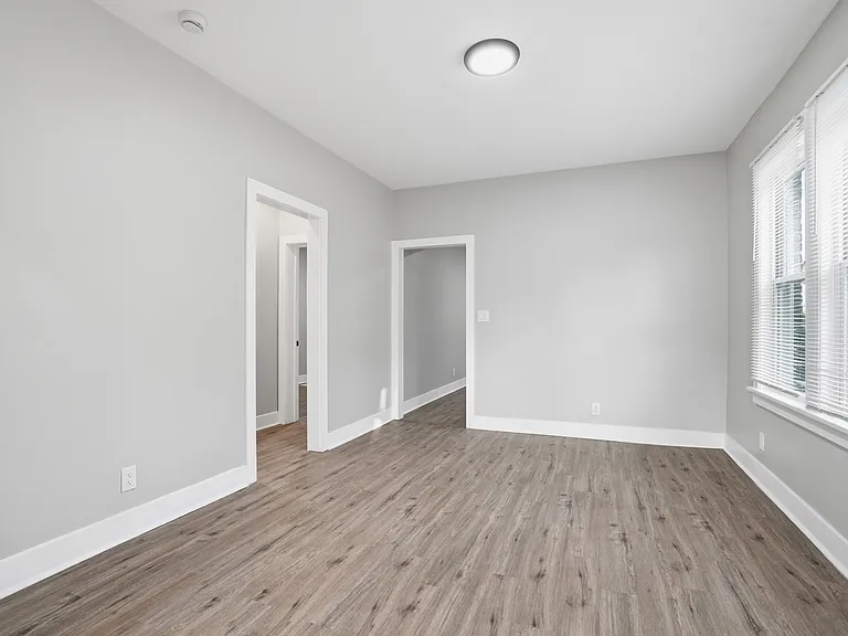 2037 Wespark Ave — Photo 8