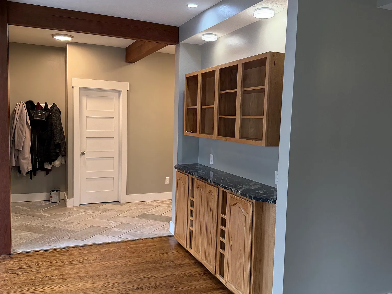 2 bed, 1390 sqft, $1,900 — Photo 4