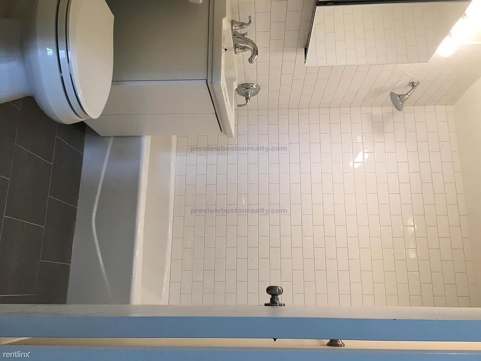 2nd image of 109-111 Tremont St #101