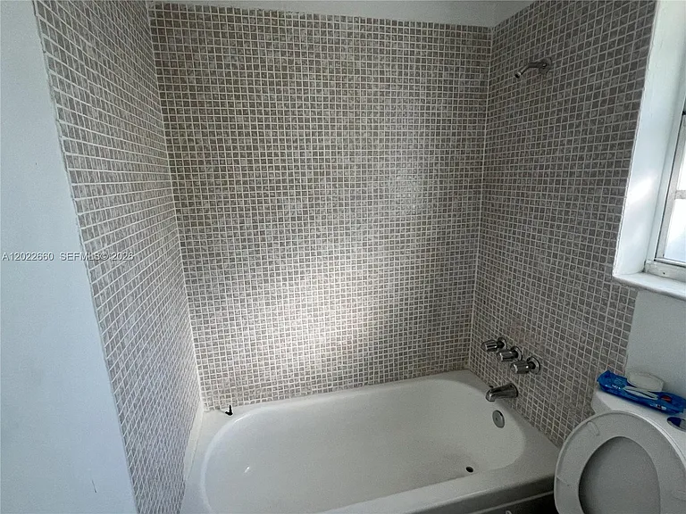 399 NW 72nd Ave #211 — Photo 5