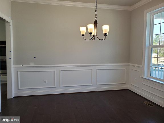 4th image of 24075 Woodmore Dr