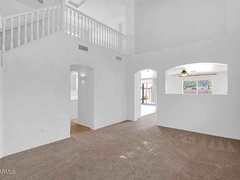 3415 E Menadota Dr — Photo 4