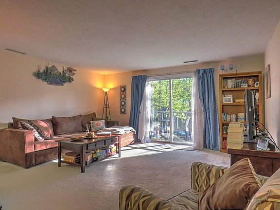 2nd image of 9 Kingswood Dr #14
