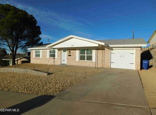 225 Three Rivers Dr, El Paso, TX 79912