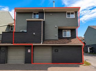 86 W Glamis Grn SW #277, Calgary, AB T3E6V1