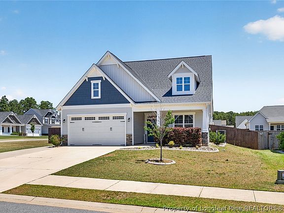 3rd image of 716 Stonebriar Ave
