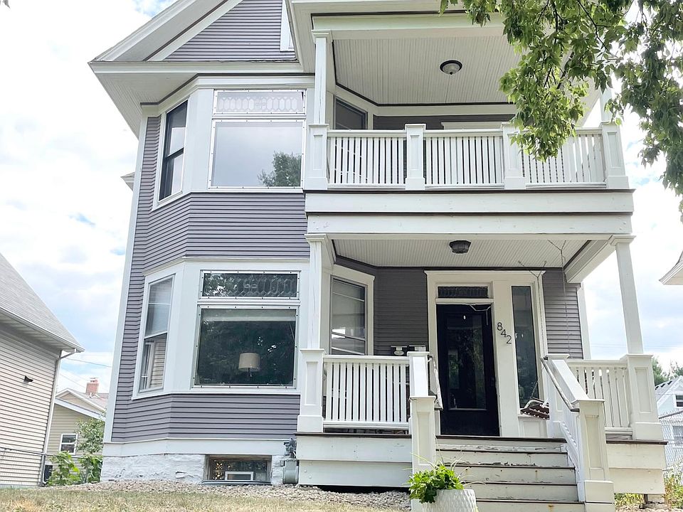 1st image of 842 Ashland Ave #1