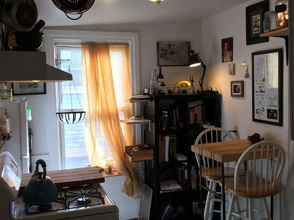 full kitchen