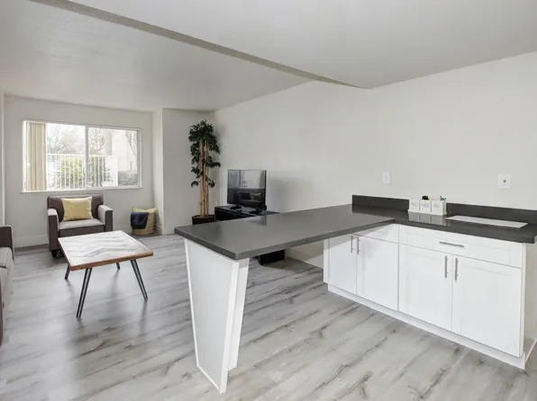 Glacier Point Apartments