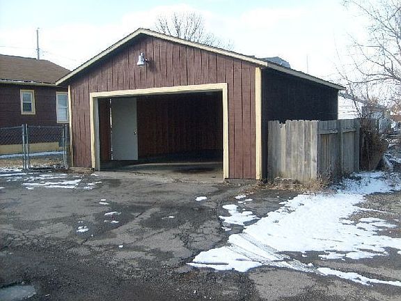3rd image of 465 Orena Ave