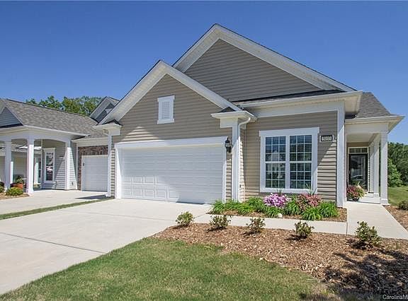 2nd image of 5033 Thistle Ln