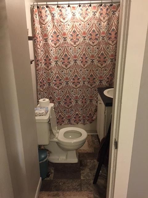 1 bathroom