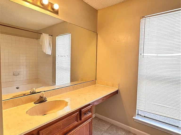 1413 Marlton St — Photo 20