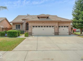 2715 Grand Haven Ln, Bakersfield, CA 93313