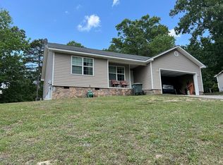 145 Crest Dr, Rocky Face, GA 30740