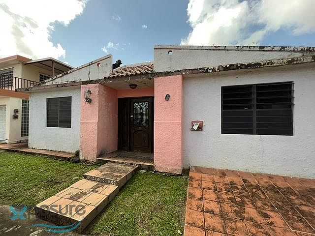 1st image of 111-38 Calle 80
