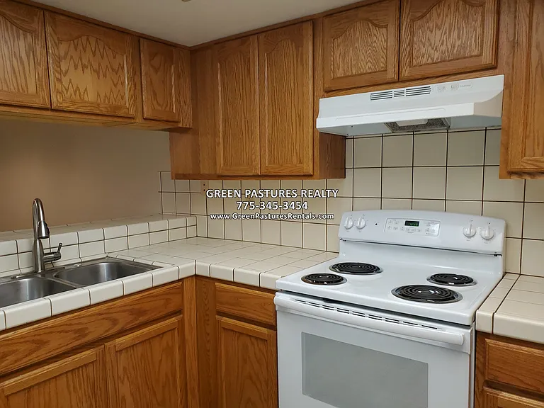 957 Tyler Way #957 — Photo 8