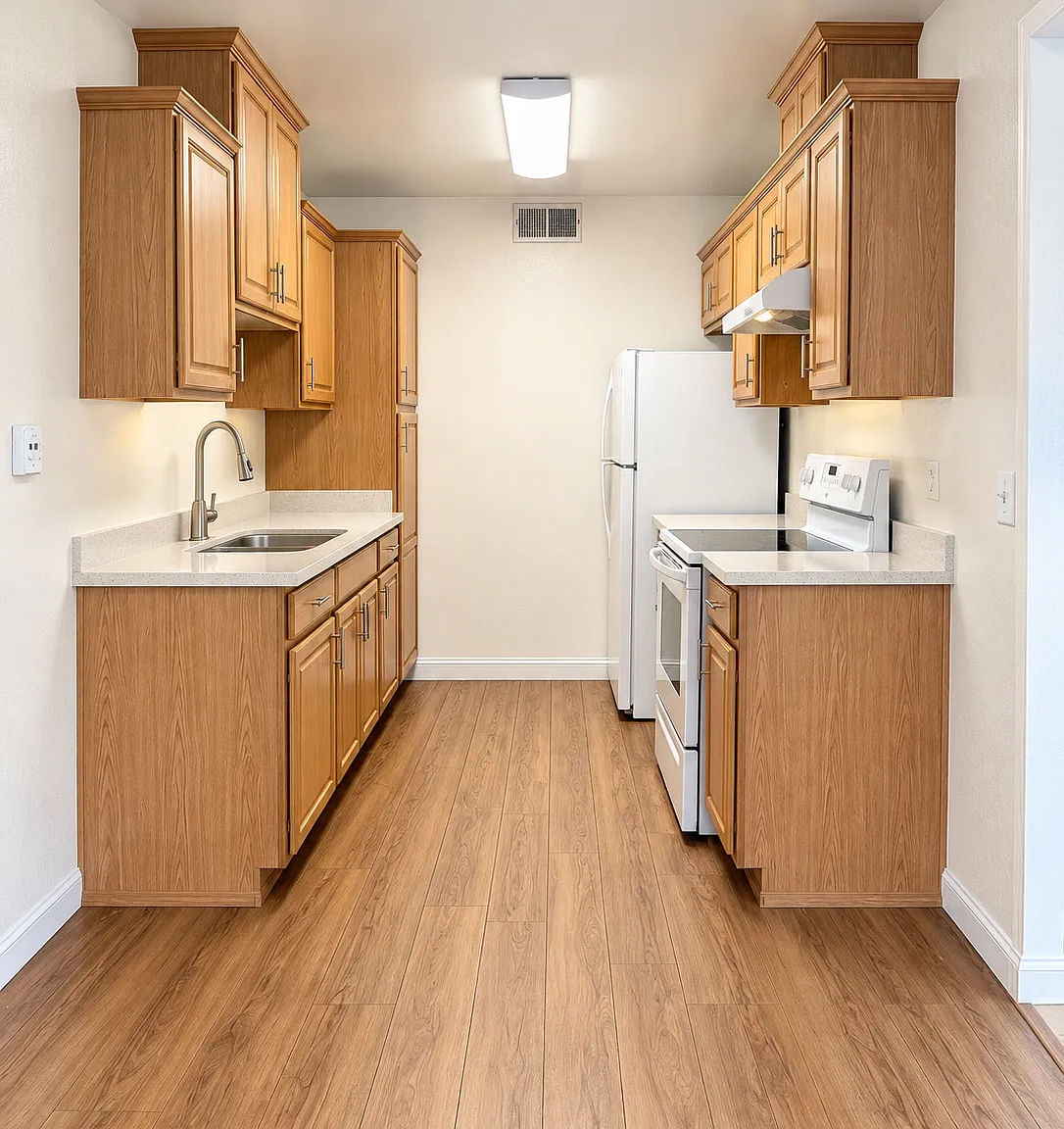 3 bed, 1250 sqft, $2,200 — Photo 2