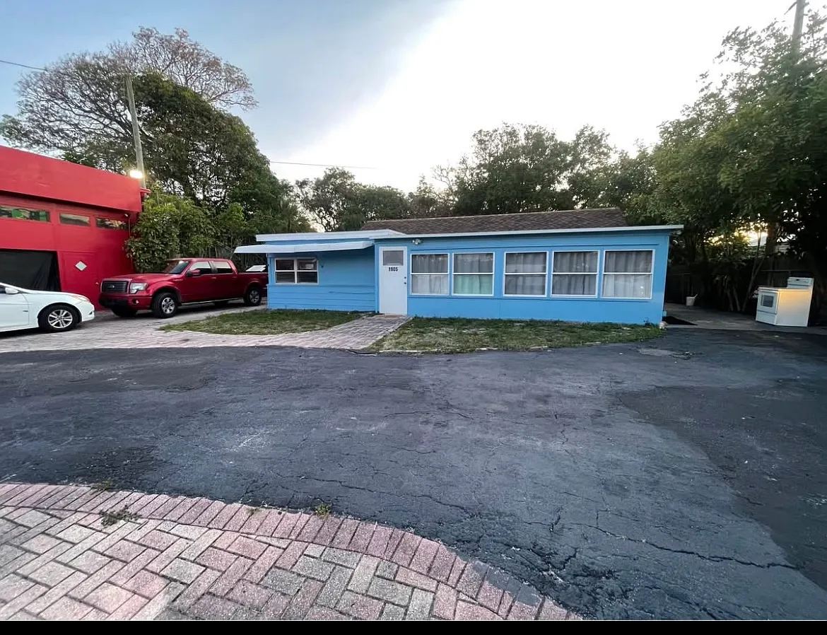1905 Florida St — Photo 1