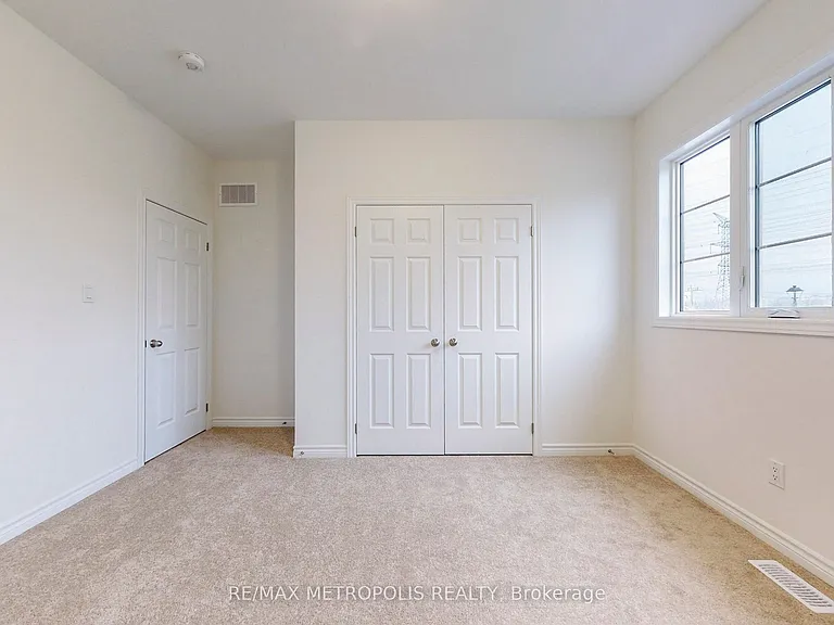 9 Caton Ln — Photo 43