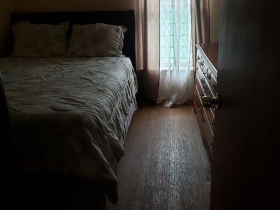 2nd image of 85 Pine St