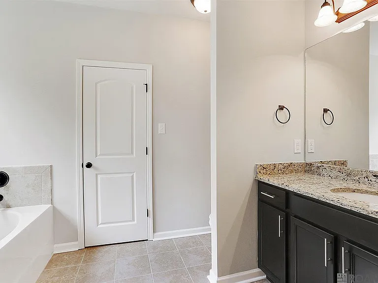 18322 Sunset Park Dr — Photo 10