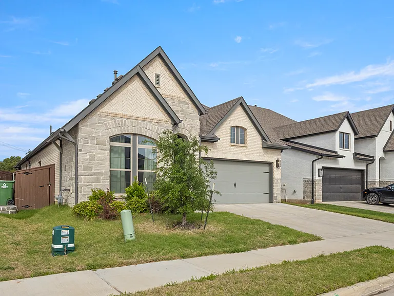 5608 Stewarts Creek Ct — Photo 3