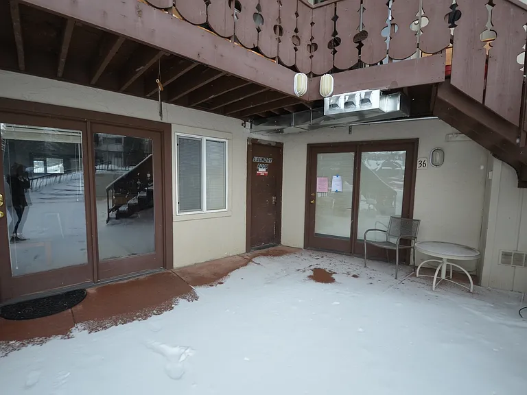 9 Yacht Club Tenderfoot St #414 — Photo 16