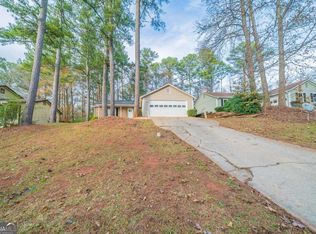 5136 Huxley Rd, Stone Mountain, GA 30088