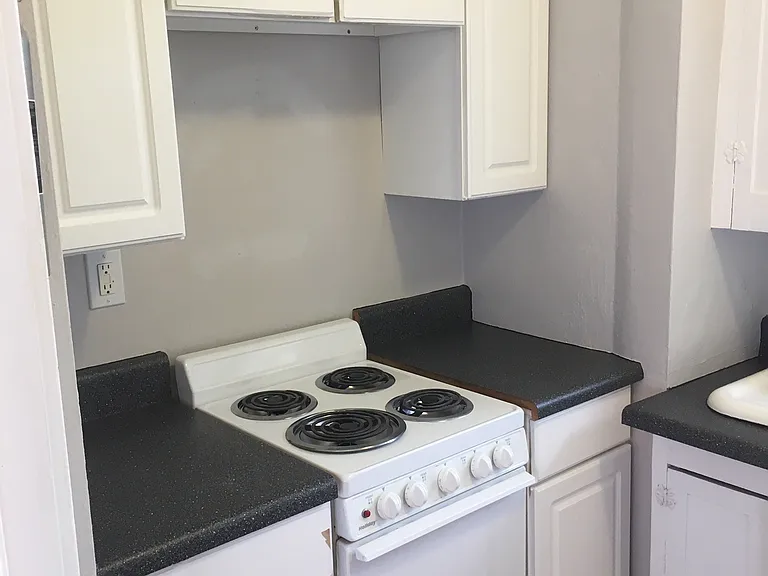 316 Caplewood Dr — Photo 15