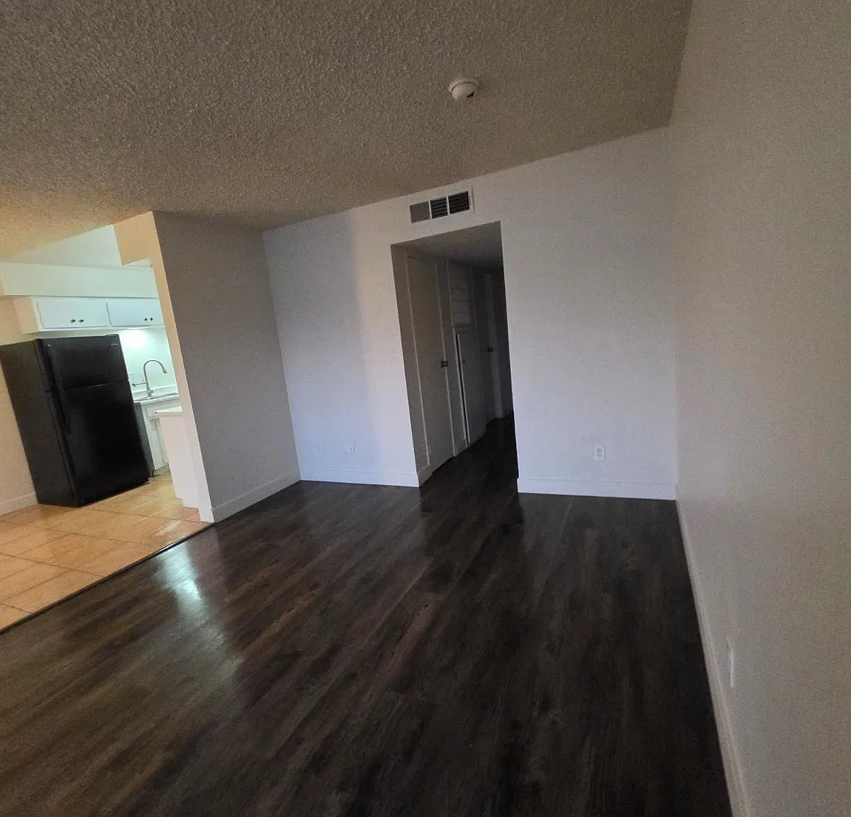 2616 Lynnwood St — Photo 2