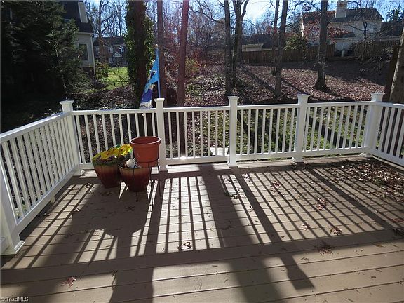 4th image of 16C Park Village Ln
