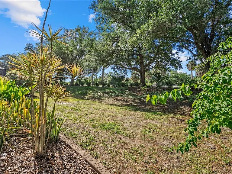 11711 Breadfruit Ln — Photo 38