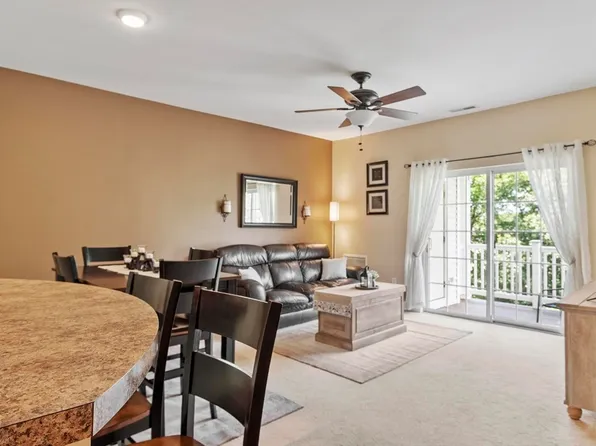 23 Hampshire Rd APT 414, Methuen, MA 01844