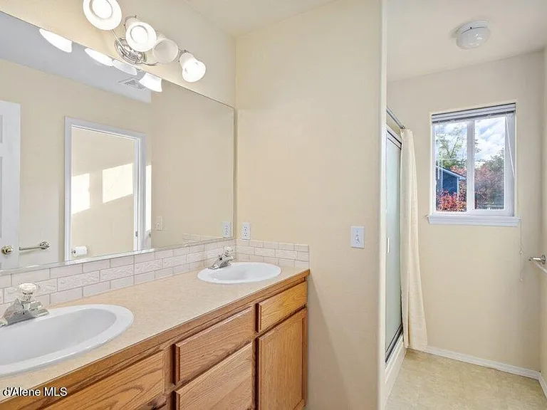 5905 N Stafford Rd — Photo 26