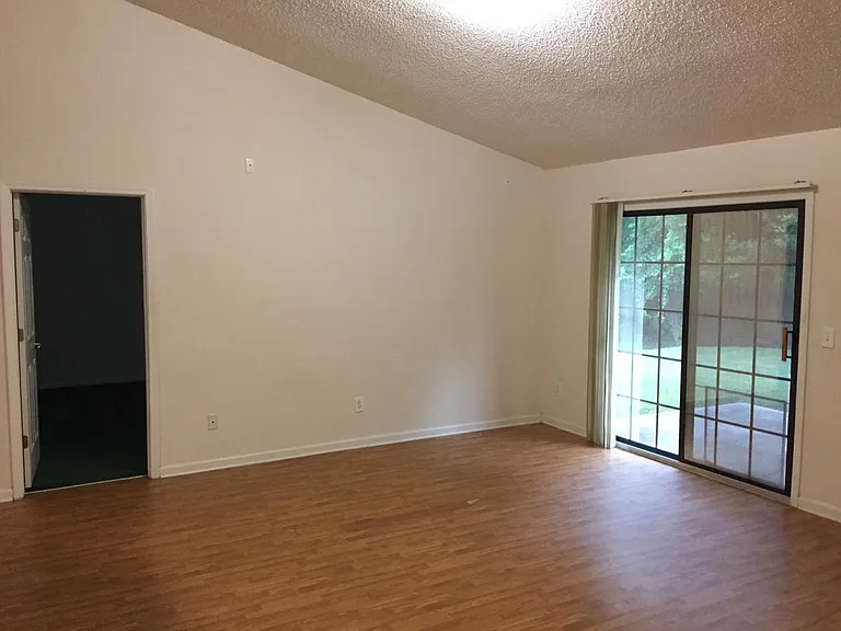 Living Room / Patio