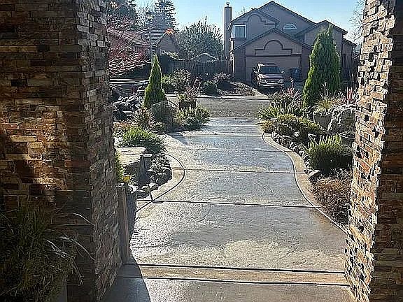 2nd image of 4814 Hartwick Rd