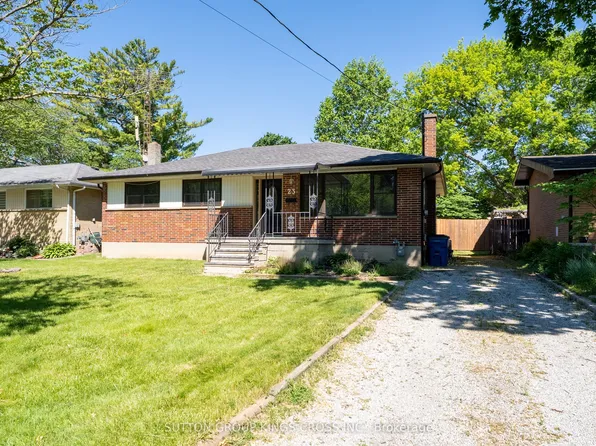 23 Redbud Dr, Chatham Kent, ON N7M 4E6