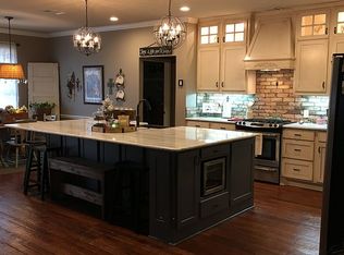 200 Lakewood Trl, Forney, TX 75126