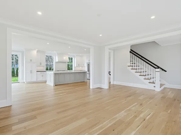 15 Ingleside Drive, East Falmouth, MA 02536