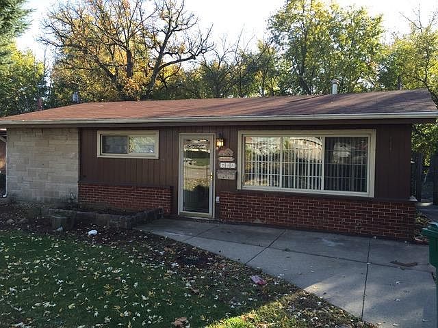 1st image of 703 River Dr