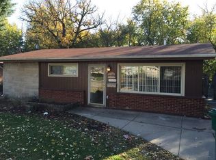 703 River Dr, Calumet City, IL