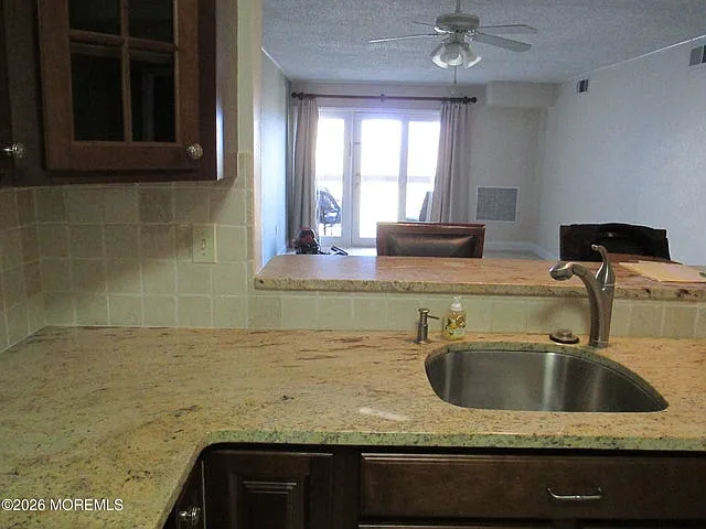 32 Center Ave #14 — Photo 4