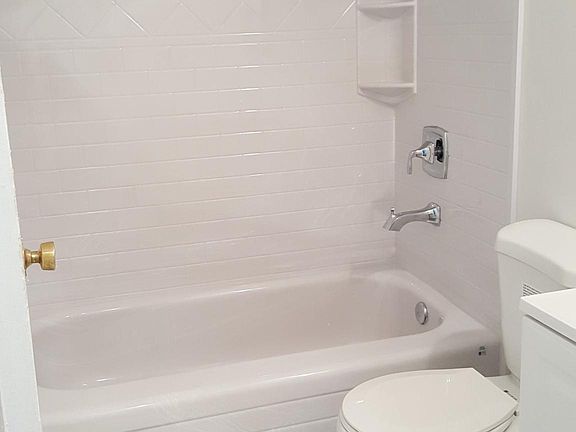 4th image of 1660 Bell Blvd #2F