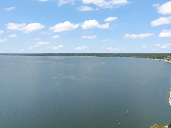 22212 Field St, Whitney, TX 76692