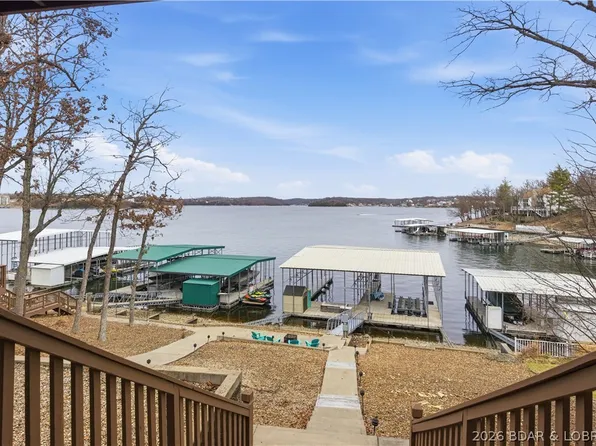 18 Elm Ct, Lake Ozark, MO 65049